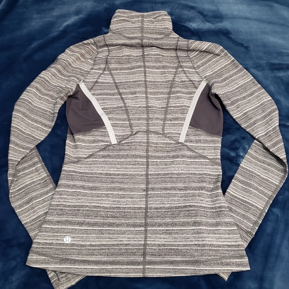 Lululemon Pace Setter Half Zip Size 6 - Picture 3 of 7